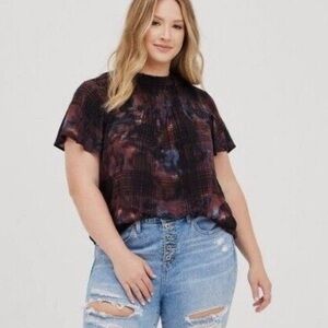 NWT Torrid Crinkle Gauze Plaid Smocked Flutter Top